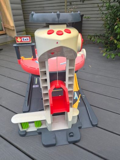 Toy Garage