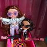 L.O.L. Car Pool and Dolls Image 5