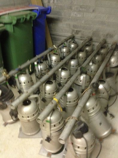 Free Socapex bars and par cans