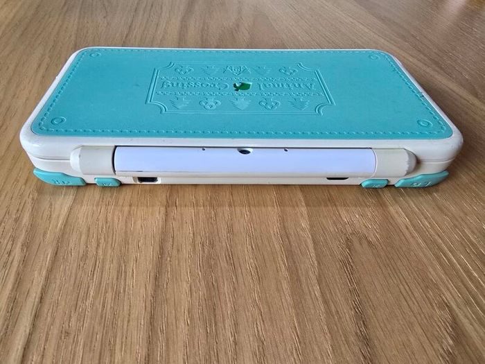 New Nintendo 2DS XL Animal Crossing
