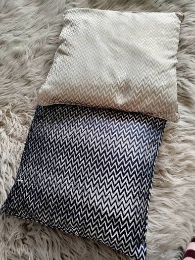 Lovely long curtains + 2 matching cushions