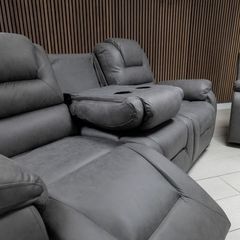 Recliner sofa axel