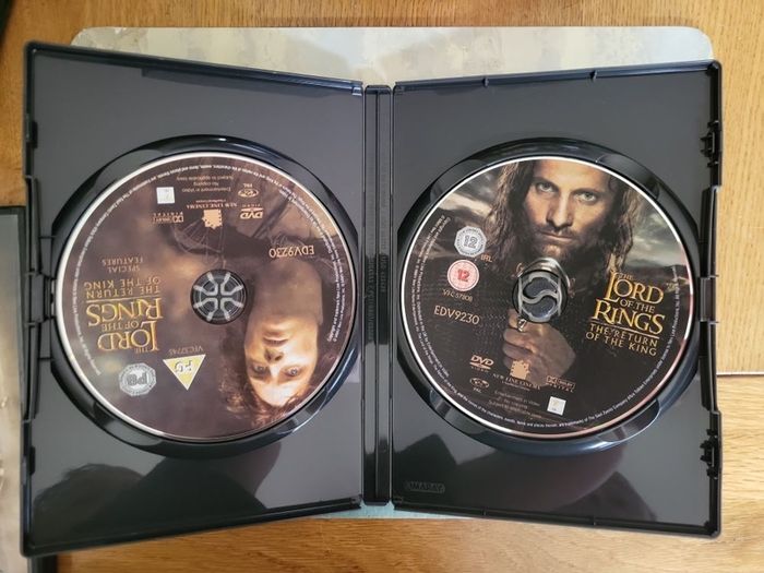 The Lord of the Rings The Motion Picture Trilogy DVD Box Set
