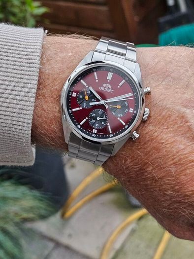 Watch Orient Neo 70' Calendar. Quartz.