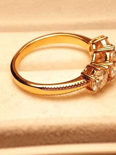 Bargain 18kt Vermeil Hard Gold Plated Sterling Silver Moissanite Trinity Ring