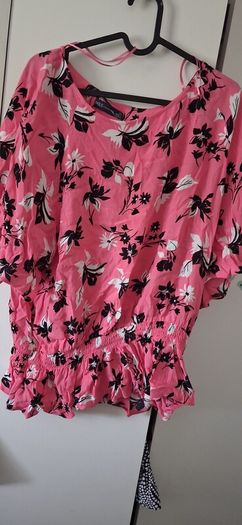 tops 2 eaxh size xl
