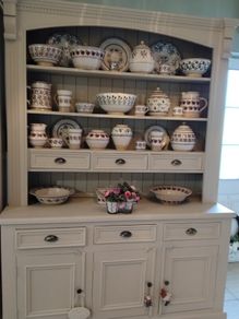 solid kitchen dresser delivery arranged