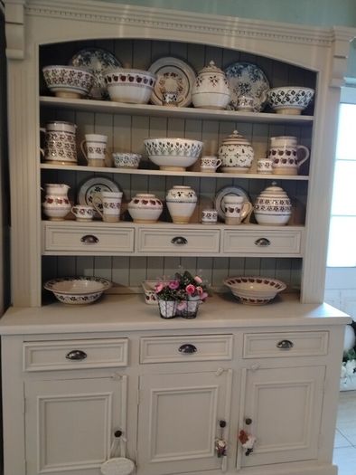 solid kitchen dresser delivery arranged