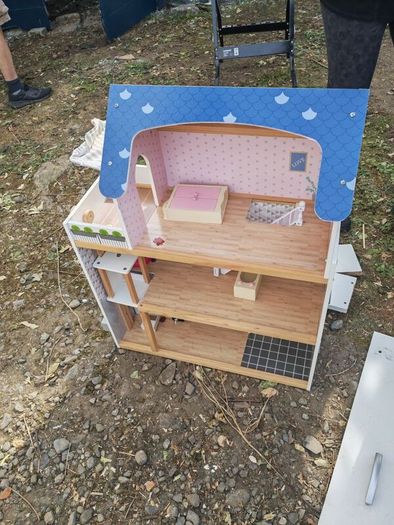 Doll House Free