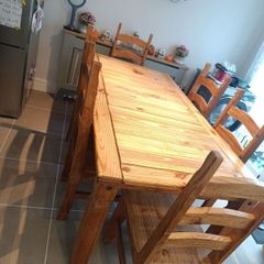 Table with 6 chairs