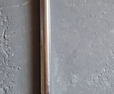 Telescopic wheel brace.