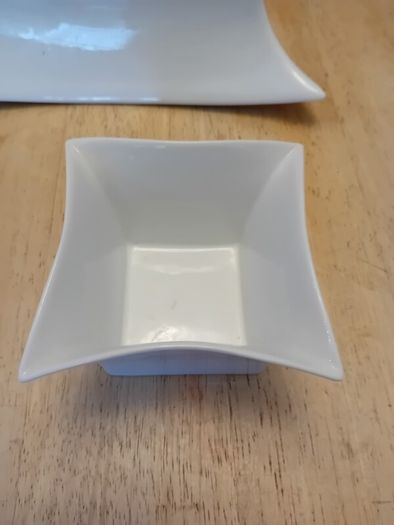 Newbridge Homeware Dishes , Two in total