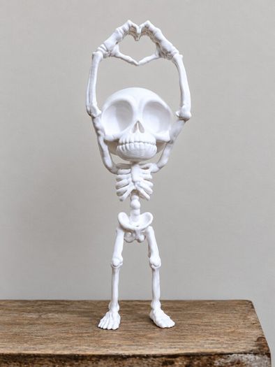 Skeleton Heart Hands Figurine Cute Halloween Decoration