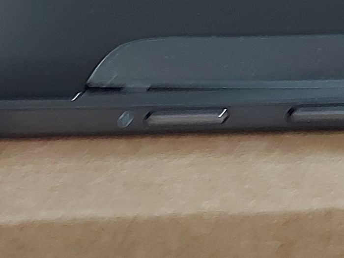 Samsung Galaxy Note 10.1 inch, Model No GT-N8013, 32GB, in excellent condition with lots of family movies for your entertainment