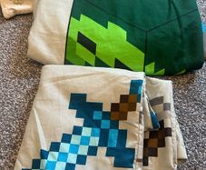 Free Minecraft Single Bed & Pillow Cover