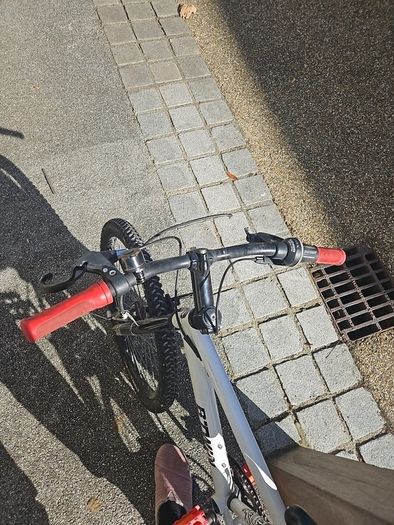 kids bicycle - decathlon brand Btwin
