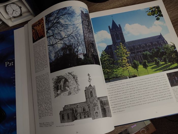 Dublin a Celebration ! From the 1st to the 21st Century ! HAND SIGNED by Pat Liddy ! Hardcover ! 2000 ! by Dublin Corporation ! AUTOGRAPH !
