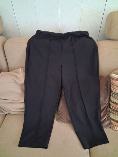 Short black trousers
