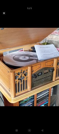 Vintage style record player