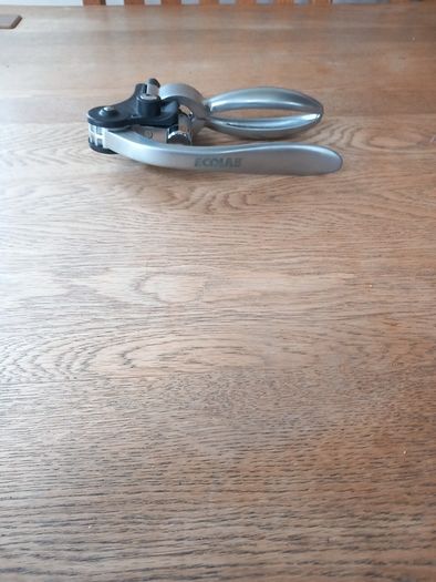 Ecolab Wine Opener