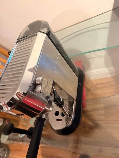 Delonghi Dedica espresso machine