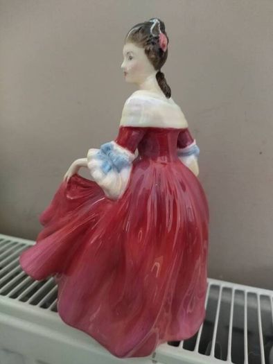 Miniature figurine Royal Doulton