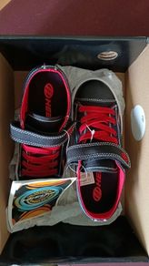 heelys