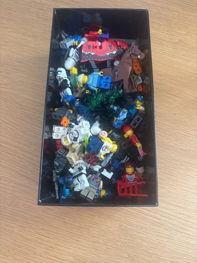 lego minifigures