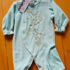 BNWT Babygrow/Sleepsuit + Matching Hat