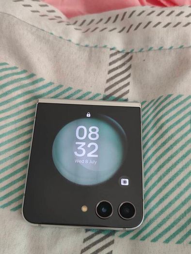Samsung Z Flip 5 unlocked duel sim