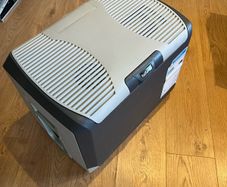Halfords electric cool box 40 litre