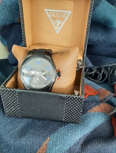 New Guess steel watch in Box