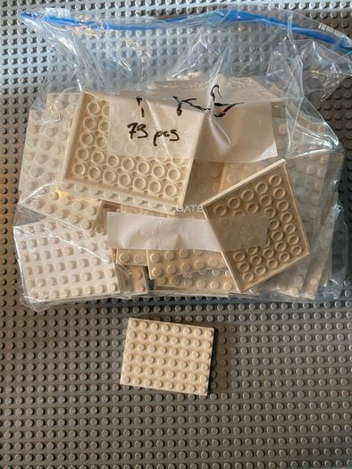 Lego 6x8 White Flat 73 pieces