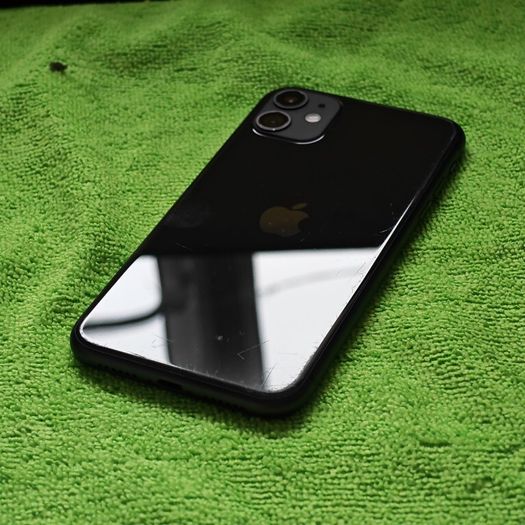 Apple iPhone 11 64GB Black Unlocked Good Condition