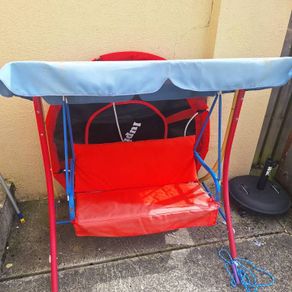 child swinging chair