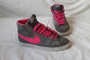 nike blazer 77 hi top size 5.5 grey suade pink in good condition