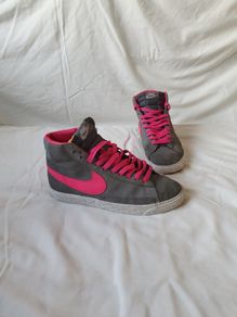 nike blazer 77 hi top size 5.5 grey suade pink in good condition