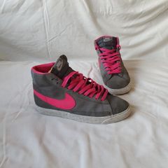 nike blazer 77 hi top size 5.5 grey suade pink in good condition