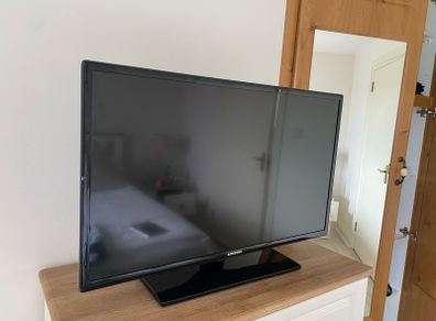 32 inch TV
