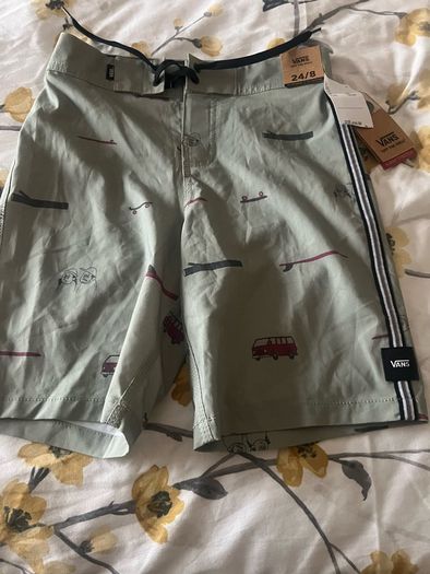 Boys BNWT Vans shorts age 8