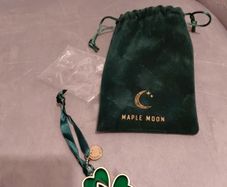 Iconic Irish celtic shamrock christmas decoration