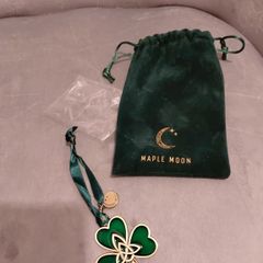 Iconic Irish celtic shamrock christmas decoration