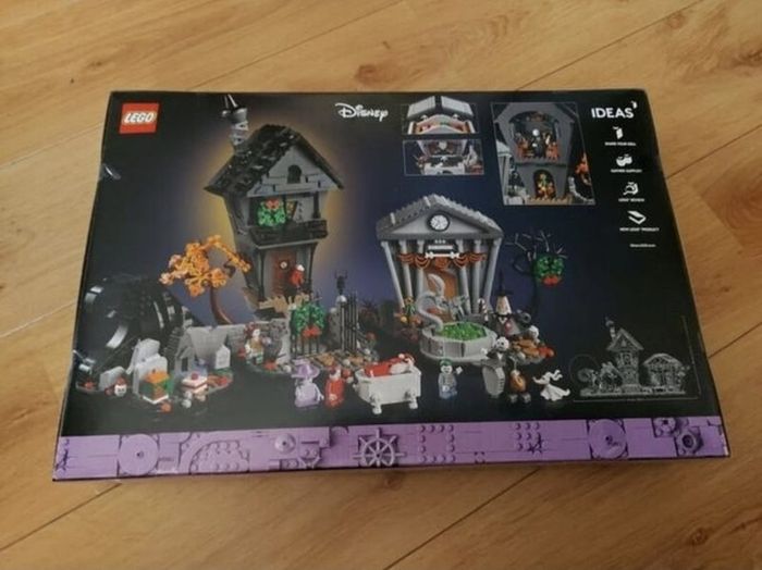 LEGO Ideas 21351 Disney Tim Burton's The Nightmare Before Christmas