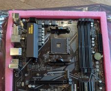 Gigabyte B550M DS3H AMD Motherboard