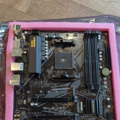 Gigabyte B550M DS3H AMD Motherboard