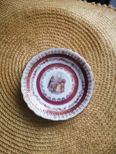 Very original porcelain plate