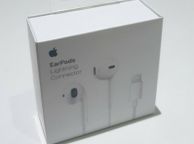 main image for ad NEW Genuine Apple EarPods With Lighting Connector
