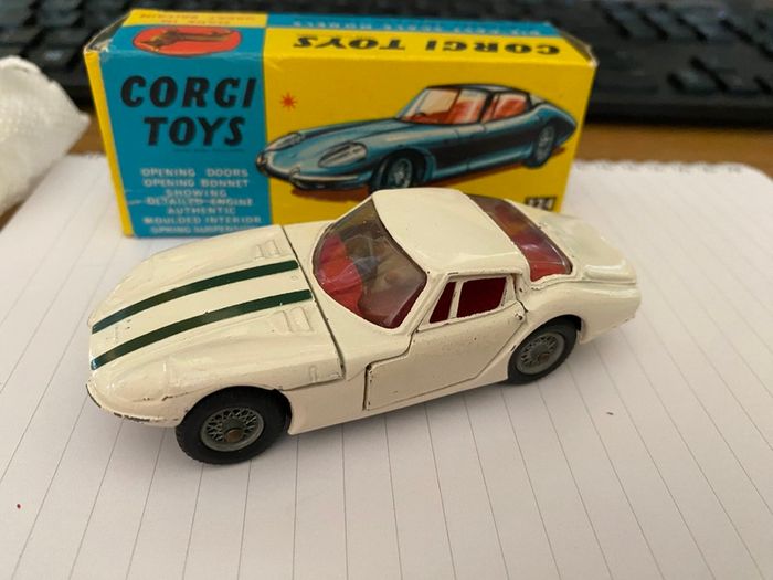 Corgi Marcos 1800 GT
