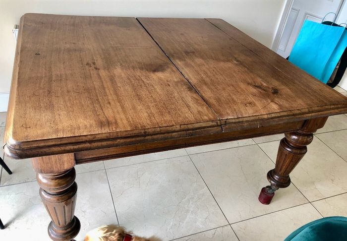 antique mahogany dining table