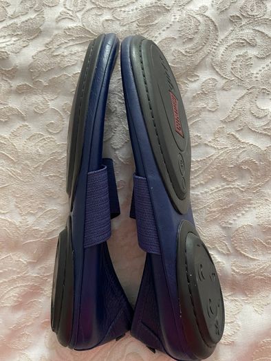 Camper Right Soft Leather Ballet Flats / Mary Jane Shoes - Size 40 - Like New